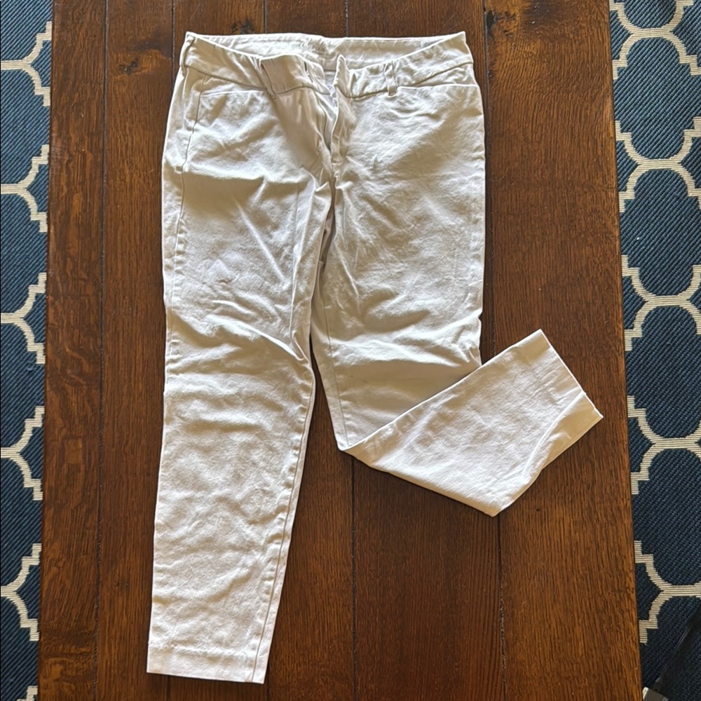 Old Navy Women's Skinny Pants - Khaki